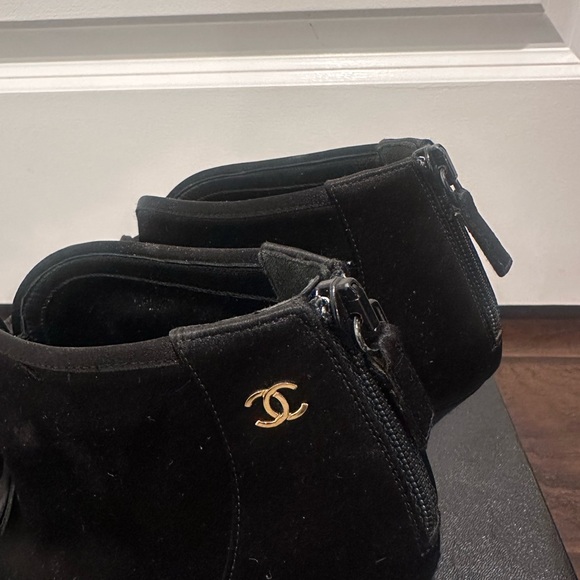 CHANEL Black bootie boots with bows | Excellent condition - like New! - Picture 9 of 14